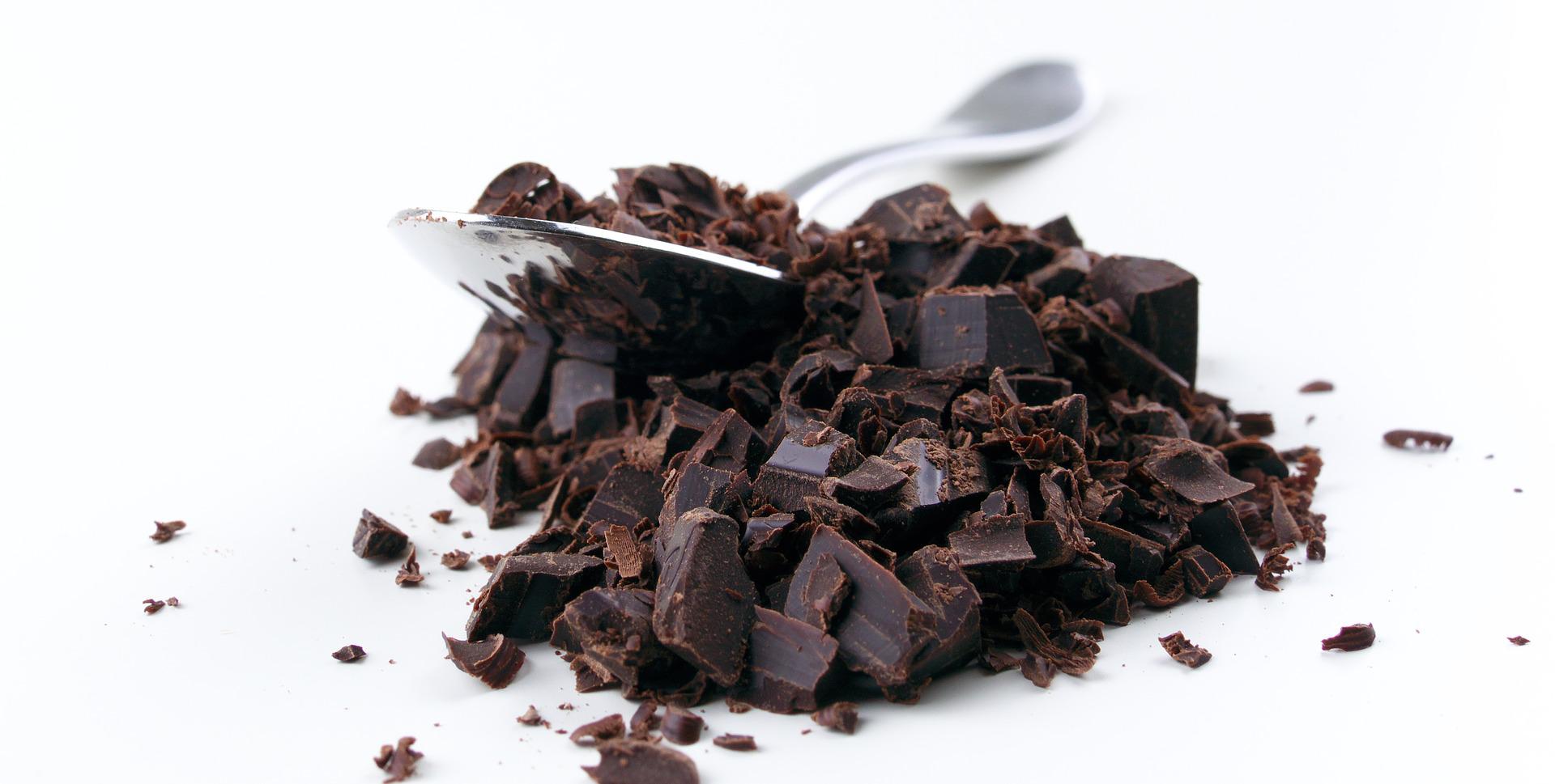 高カカオチョコレートを食べ過ぎたらどうなるの？